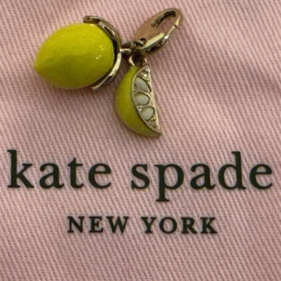 KATE SPADE Vintage Lemon Charm (No Bracelet) - Picture 4 of 8